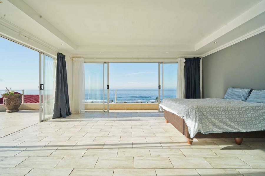 8 Bedroom Property for Sale in Winterstrand Eastern Cape